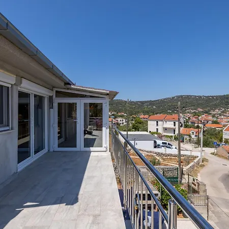 Nina - Patrik Apartamento Vinišće